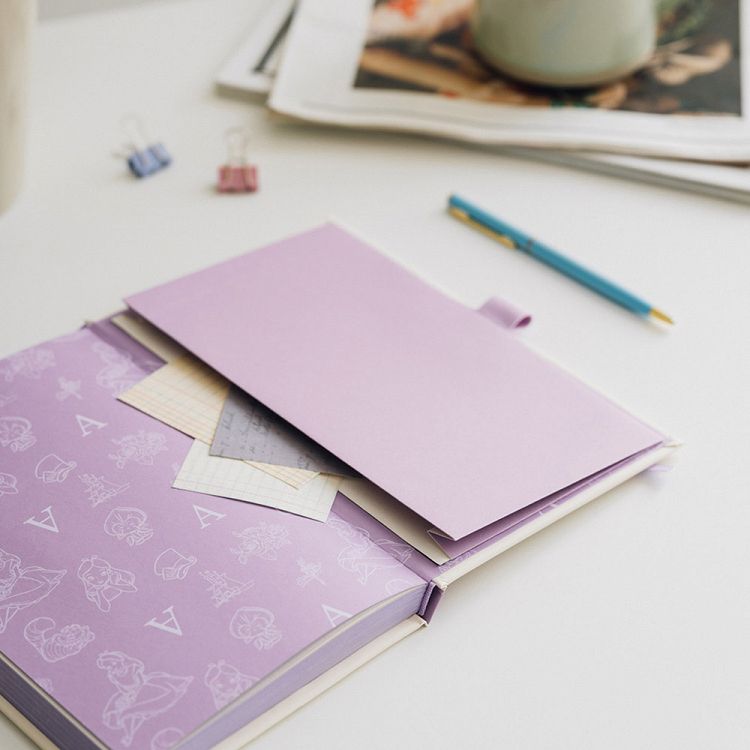 Premium Notebook A5 with 96sh of 100gr and Pen DISNEY Alice in Wonderland
