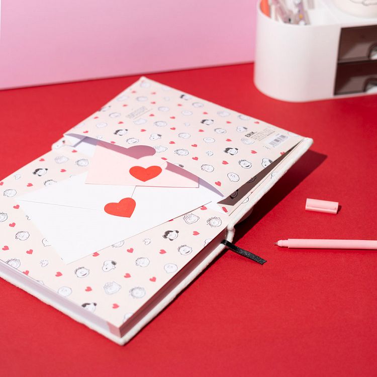 Notebook Plush Cover A5/15X21 96 sheets SNOOPY Love season