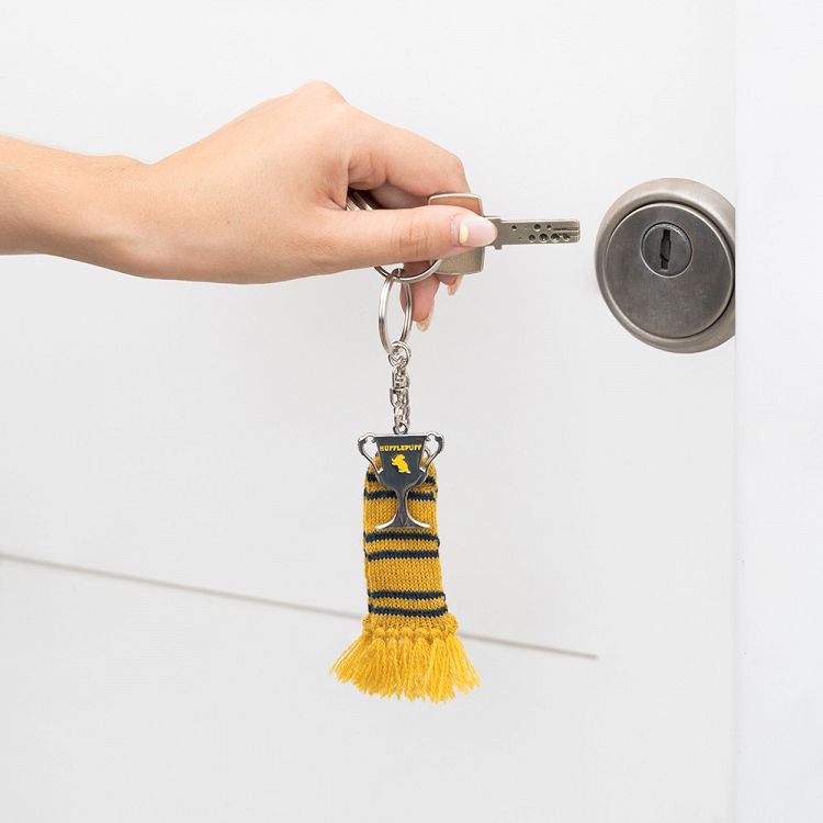 Μπρελόκ 12εκ με Κασκόλ HARRY POTTER Hufflepuff