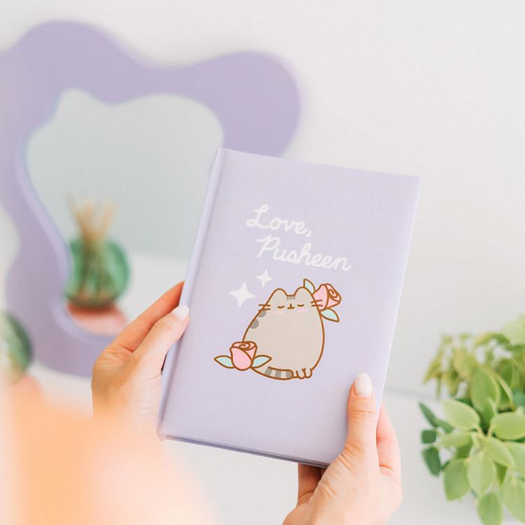 Set with Premium Notebook A5 with 96sh of 100gr and Pen PUSHEEN Moments Collection