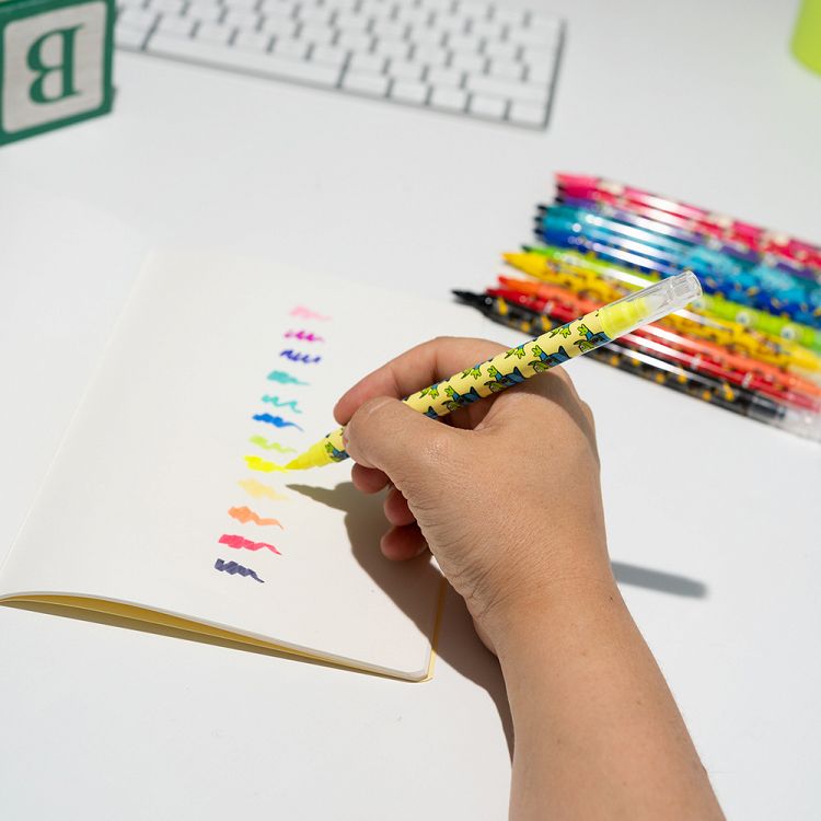 Erasable Markers in 12 Colors Set of 12 pieces DISNEY PIXAR