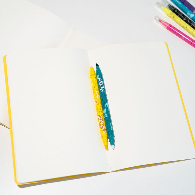 Erasable Markers in 12 Colors Set of 12 pieces SNOOPY