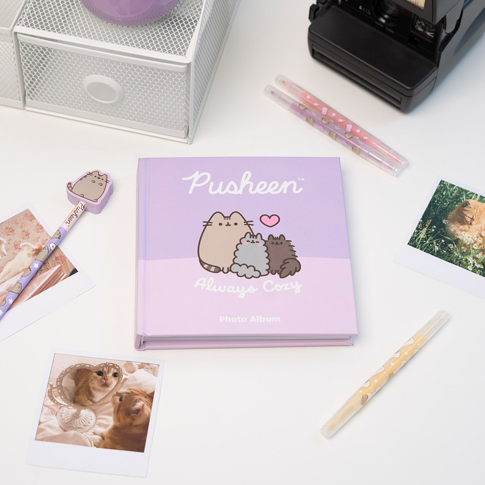 Φωτο-Άλμπουμ 16X16εκ με 24 Αυτοκόλλητα Φύλλα PUSHEEN MOMENTS