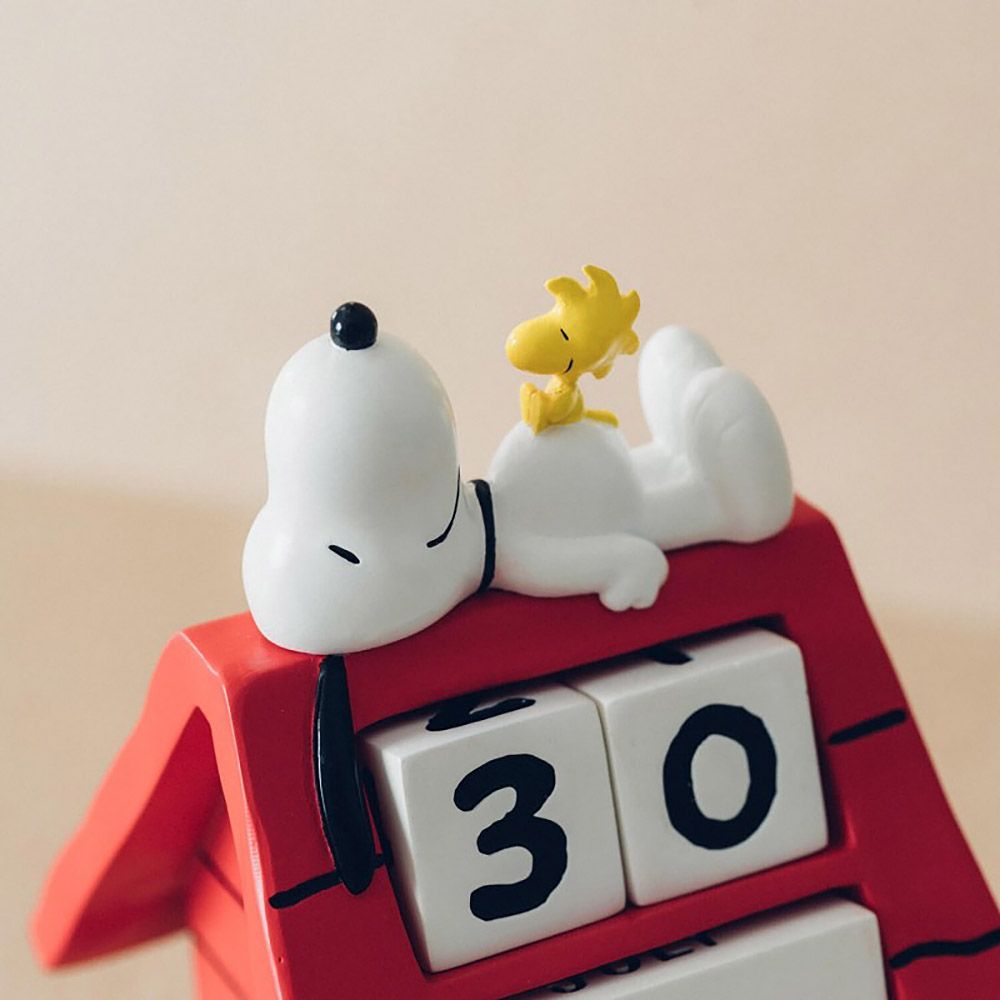 Perpetual 3D Calendar SNOOPY Doghouse