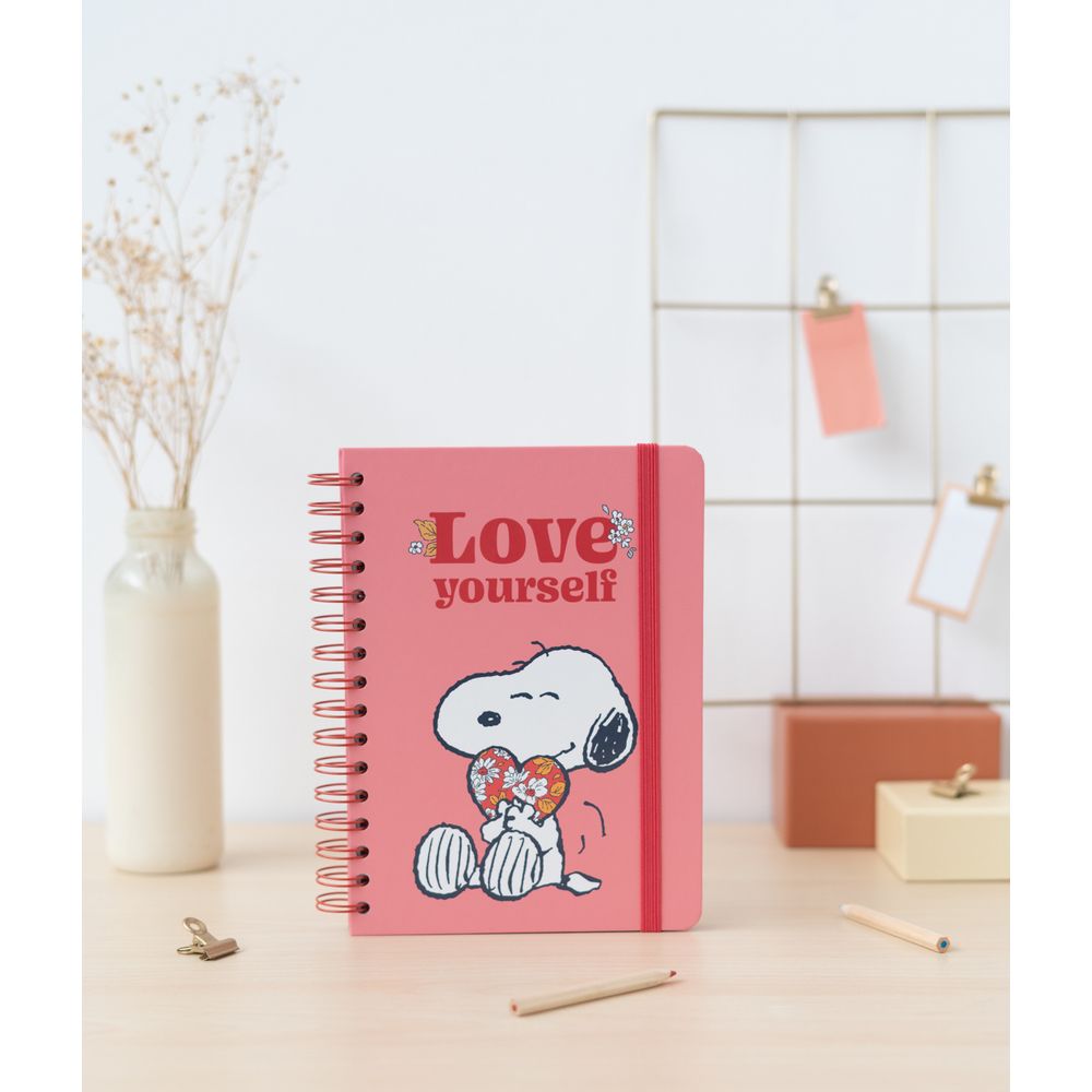 Τετράδιο Σπιράλ Ριγέ με Λάστιχο A5/15X21 SNOOPY Love Yourself