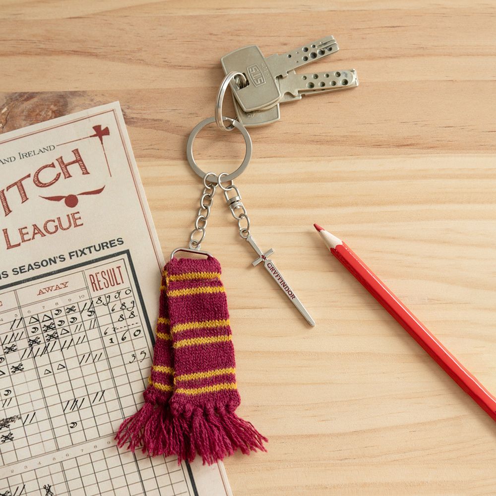 Μπρελόκ 12εκ με Κασκόλ HARRY POTTER Gryffindor