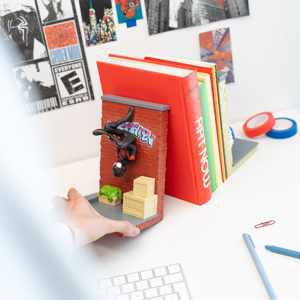 Set of 2 Resin Bookends MARVEL SPIDERMAN